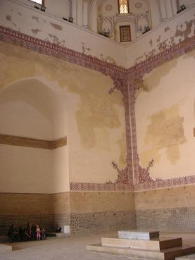 Het mausoleum van Mohammed ibn Zeid aan de binnenkant...