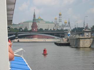 Het Kremlin gezien vanaf de boot